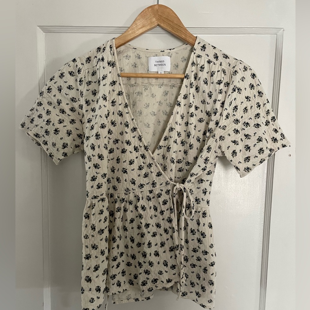 Neuflora Wrap Top